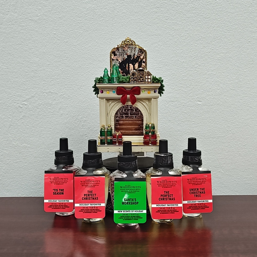 Bath & Body Works White Barn HOLIDAY FIREPLACE Nightlight Wallflower Bundle